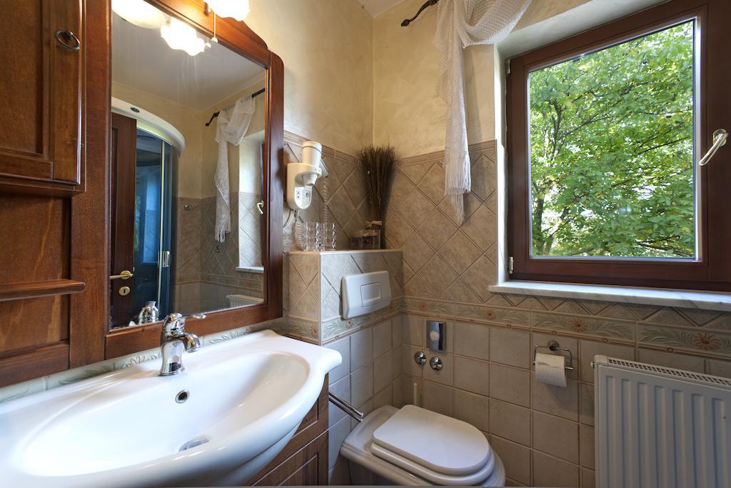 One-Bedroom Apartment with Terrace,244939625:JPEG