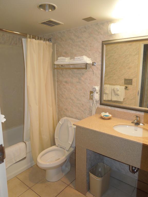 Queen Suite,1552192879:JPEG