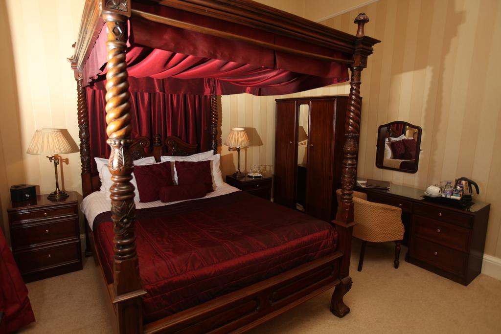 Superior Kamer met Hemelbed