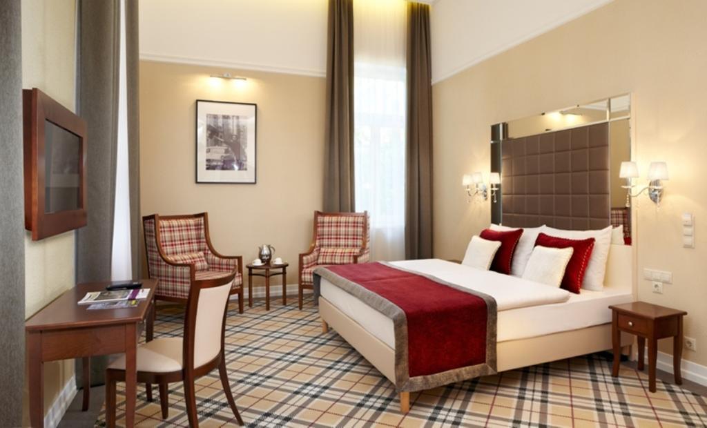Superior Double Room City View