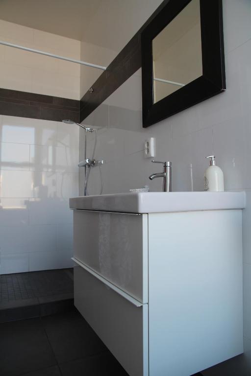 Superior Double Room with Balcony,112419003:JPEG