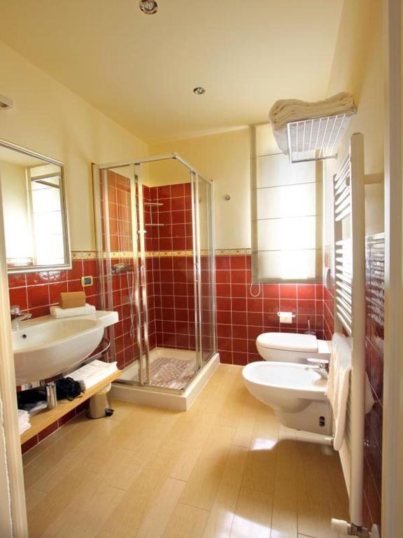 Double Room,1536523273:JPEG