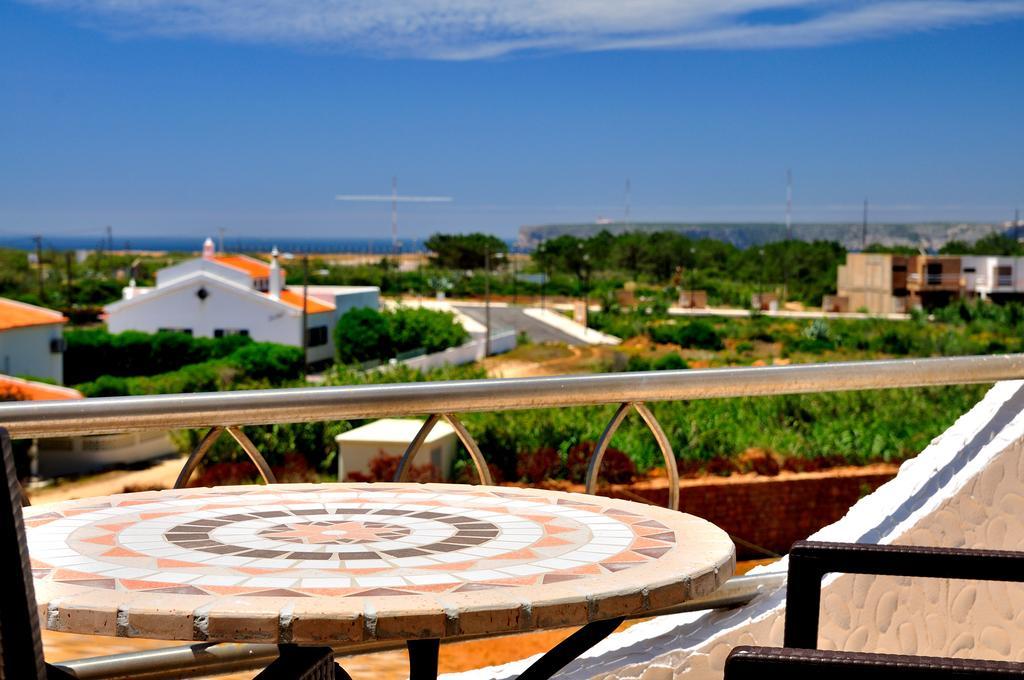 Apartamento com 1 Quarto e Vista Terra