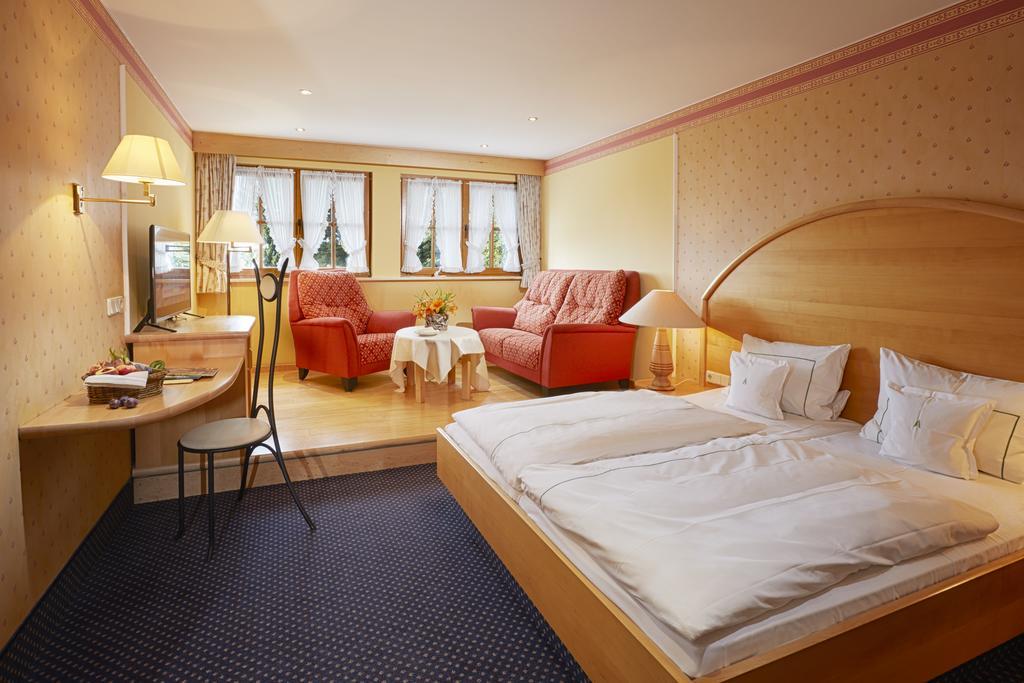 Landhauszimmer mit Westblick,1037754895:JPEG