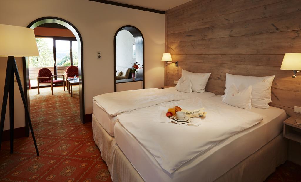 Family Room with Balcony,728632780:JPEG