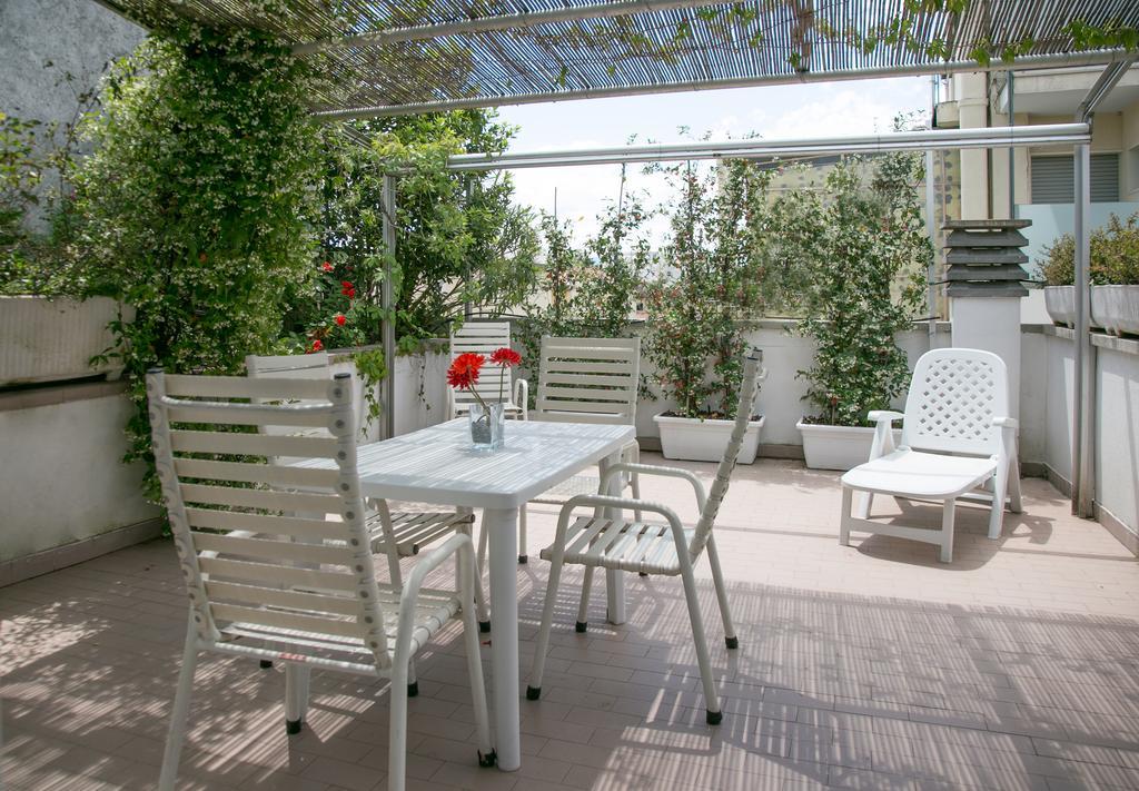Apartment mit 2 Schlafzimmern und Terrasse