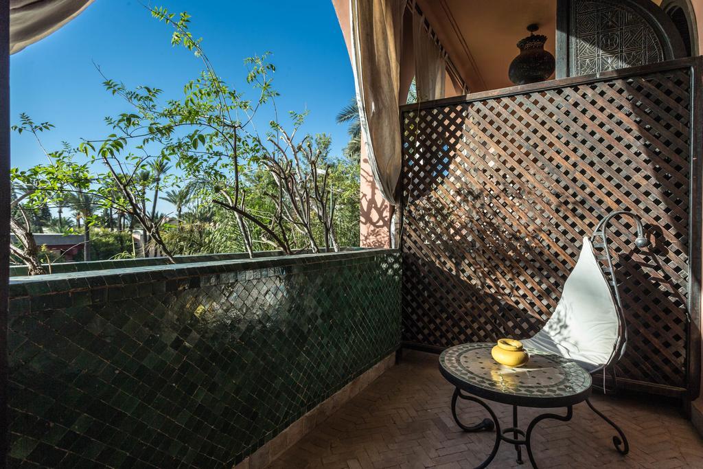 Family Room Balcony,254410881:JPEG
