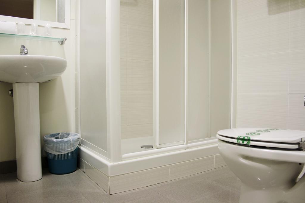 Quarto Triplo com Varanda