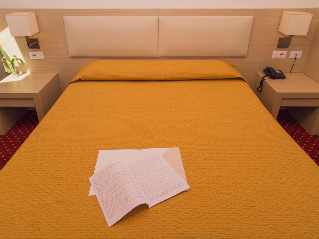 Standard Single Room,254908253:JPEG