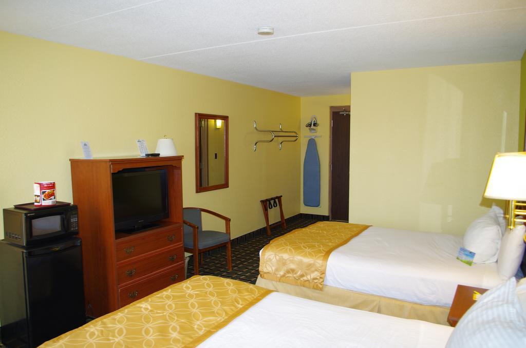 Deluxe Double Room with Two Double Beds - Non-Smoking