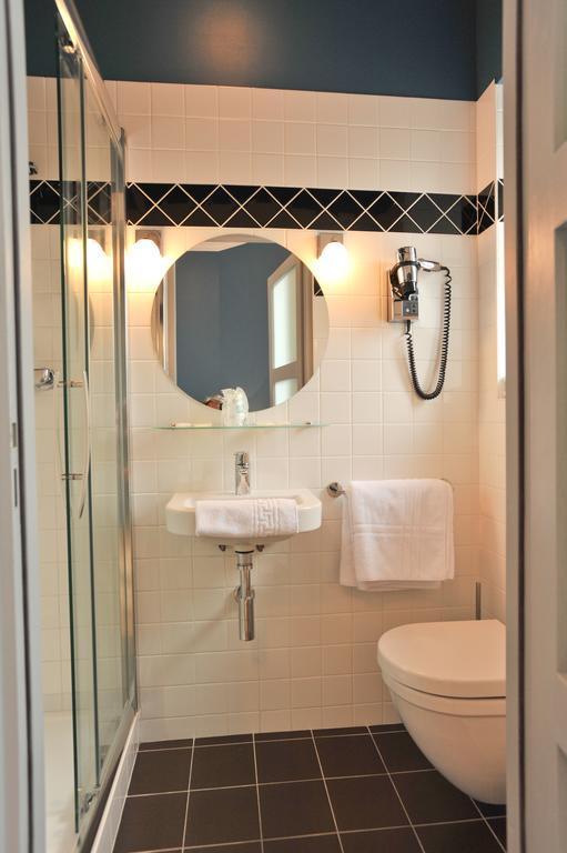 Chambre Double avec Douche et Vue sur la Ville