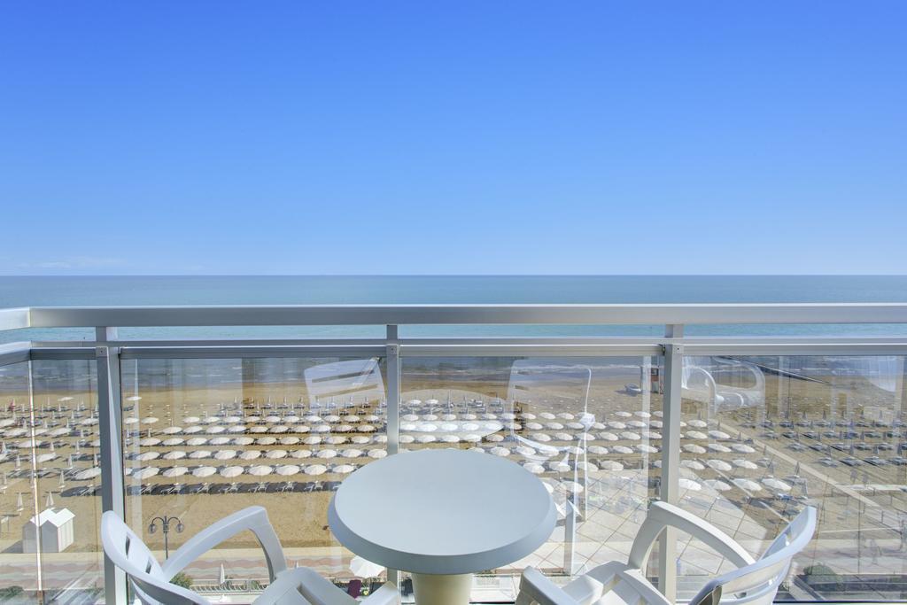 Suite Sea View,403510104:JPEG