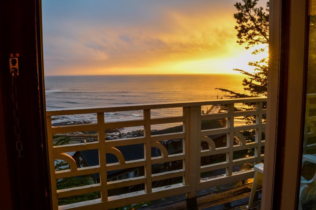 Superior Queen Room with Ocean View