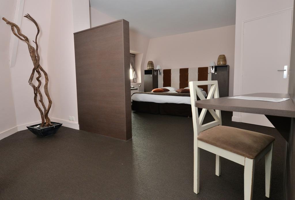 Prestige Double Room with Side Sea View,317549109:JPEG