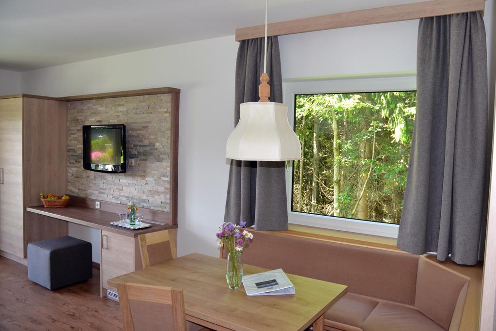 Family Room,1618271748:JPEG