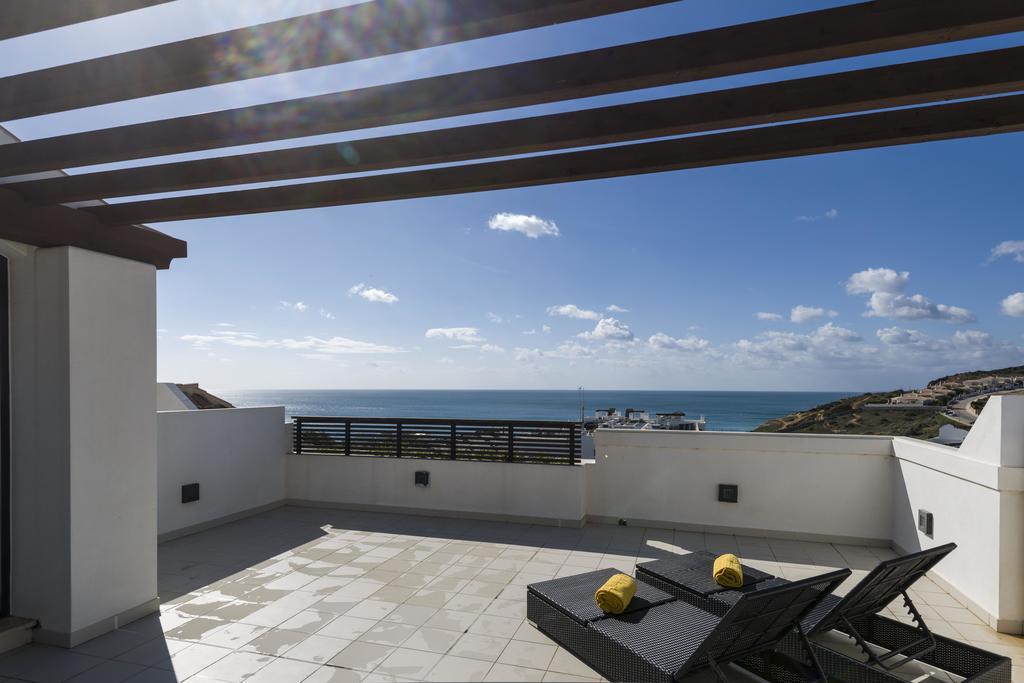 Apartamento de 2 dormitorios con terraza en la azotea