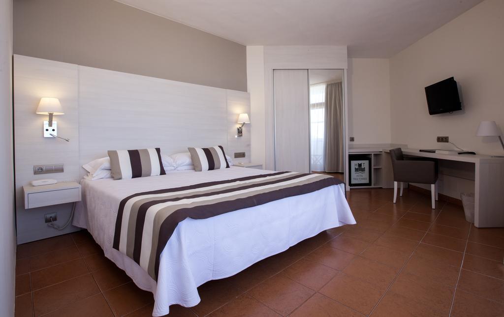 Habitación Doble con vistas al mar y terraza