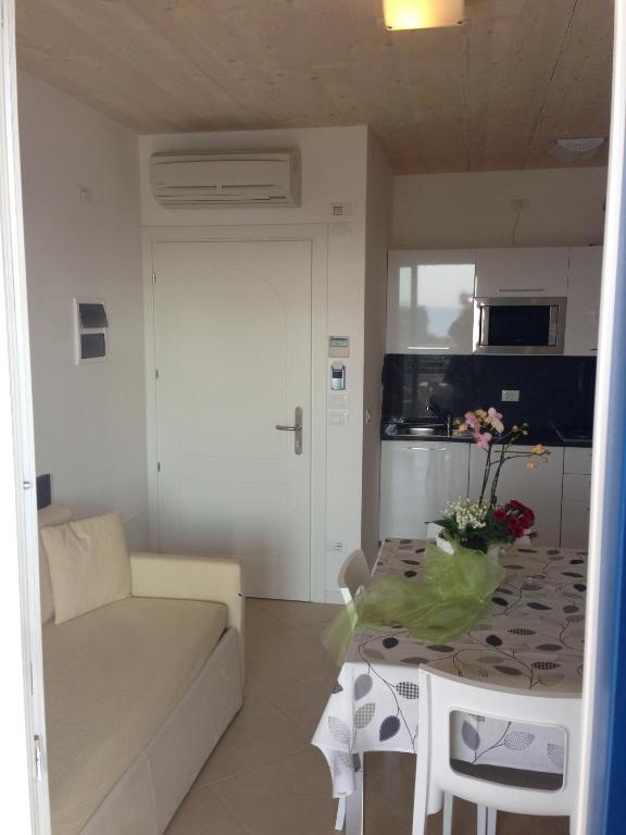 Two-Bedroom Apartment (6 Adults),28315823:JPEG