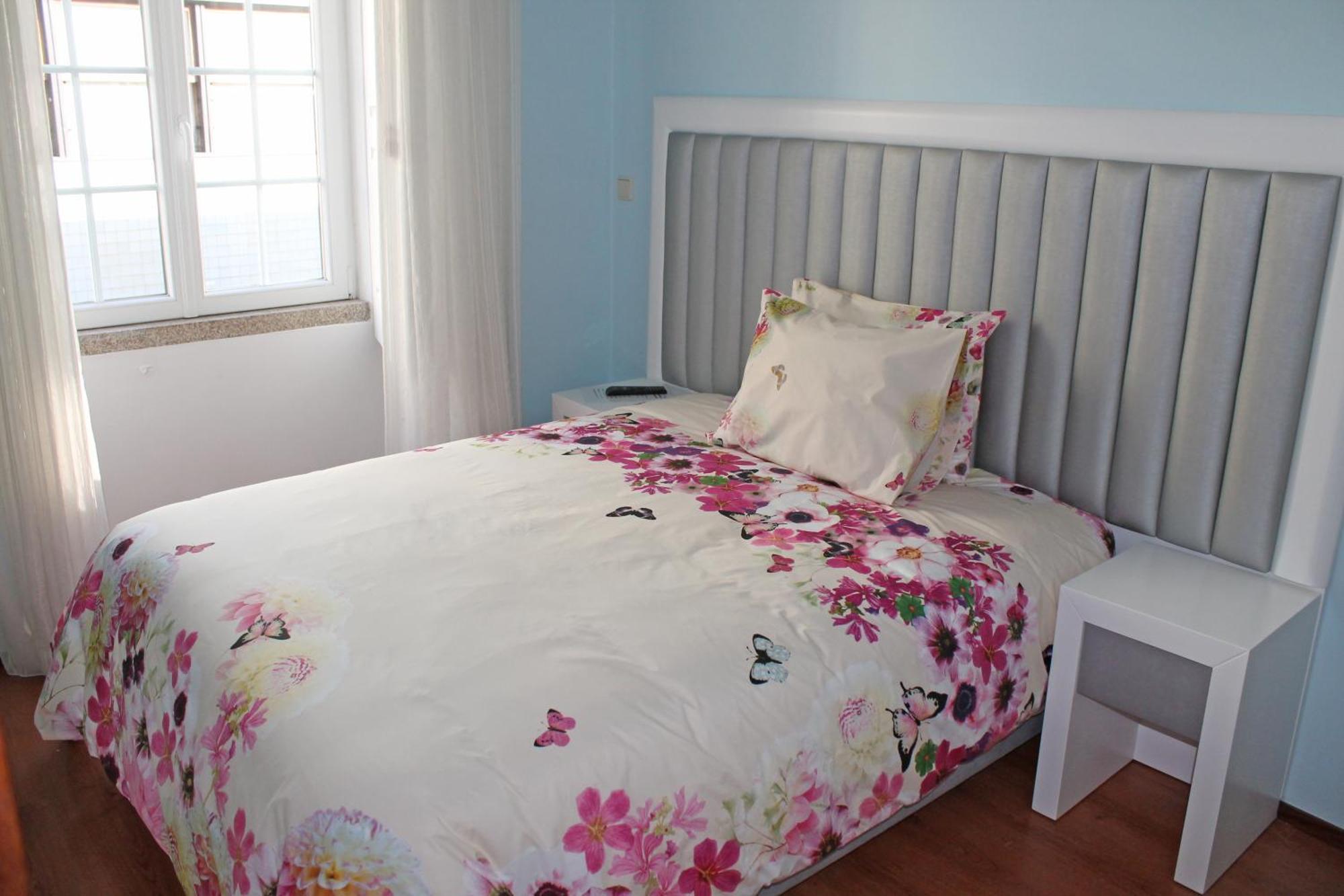 Quarto Duplo ou Twin com Casa de Banho Partilhada