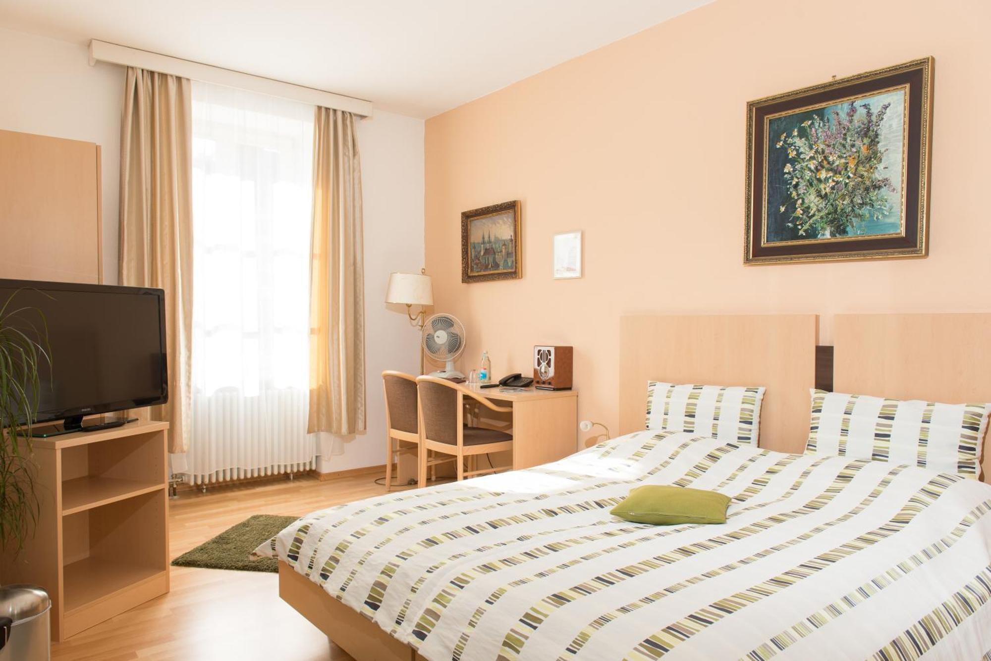 Double Room,287842416:JPEG