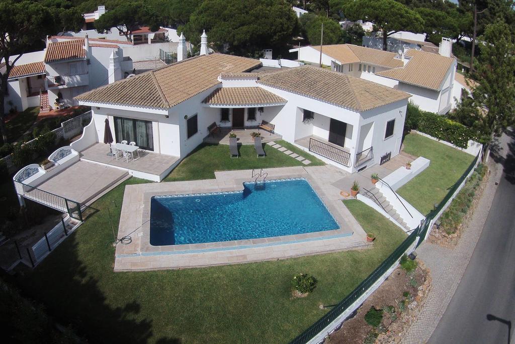 Villa com Piscina Privada