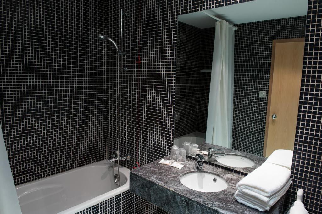 Quarto Duplo