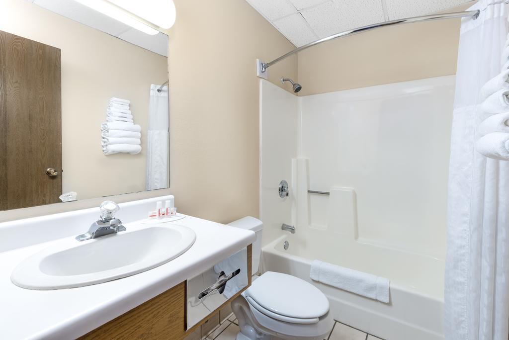 Double Room with Two Queen Beds  - Main Building - Pet-Friendly/Non-Smoking