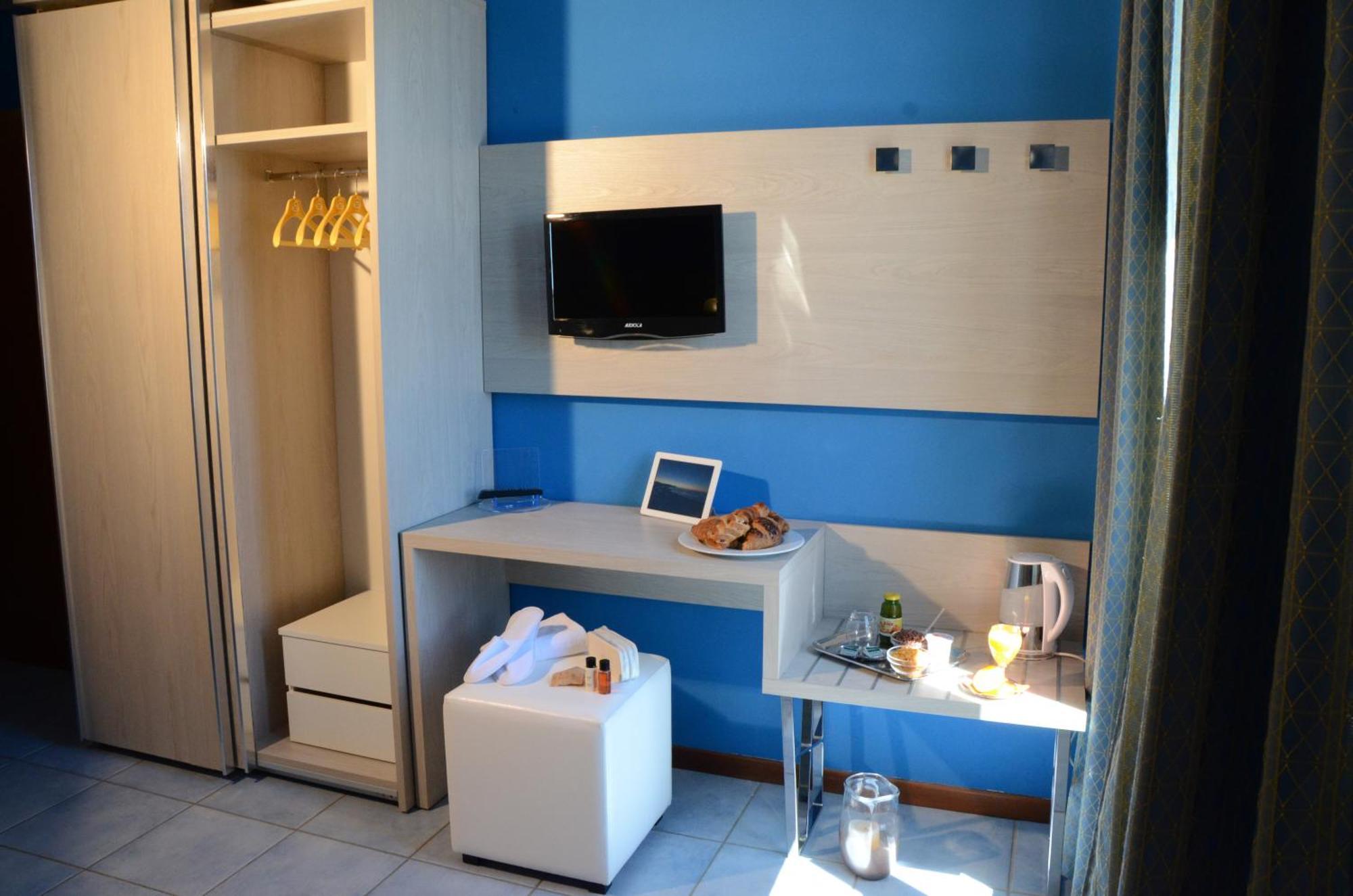 Superior Double or Twin Room with Sea View,31764227:JPEG