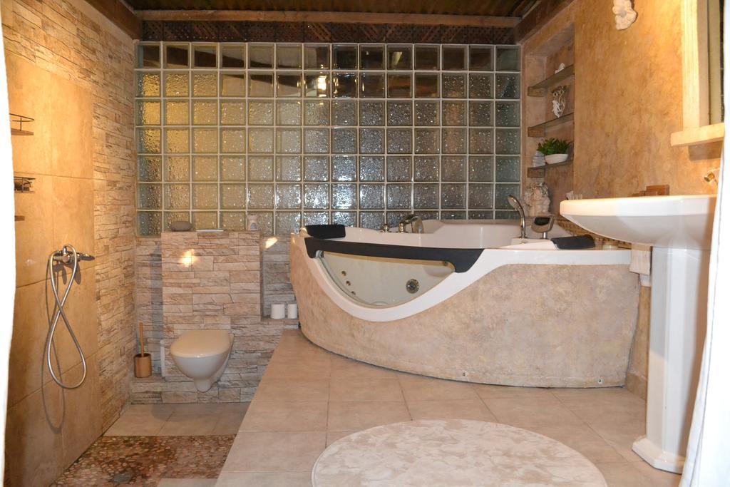 Chambre Double avec Salle de Bains Privative - Dauphin