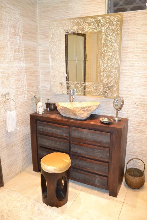 Chambre Double avec Salle de Bains Privative - Papillon