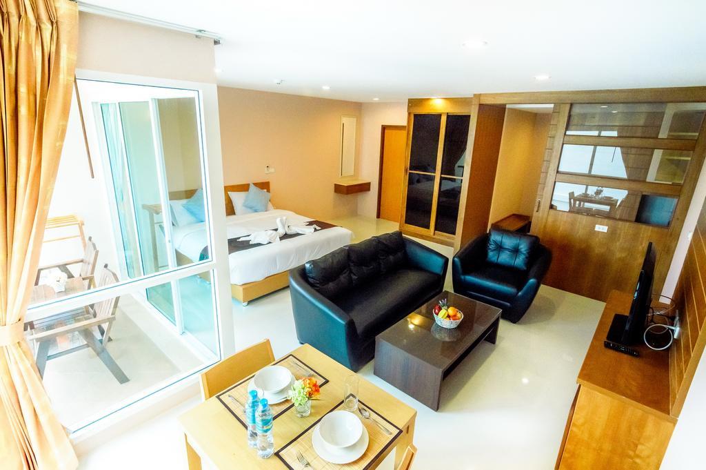 Apartamento con vistas a la piscina