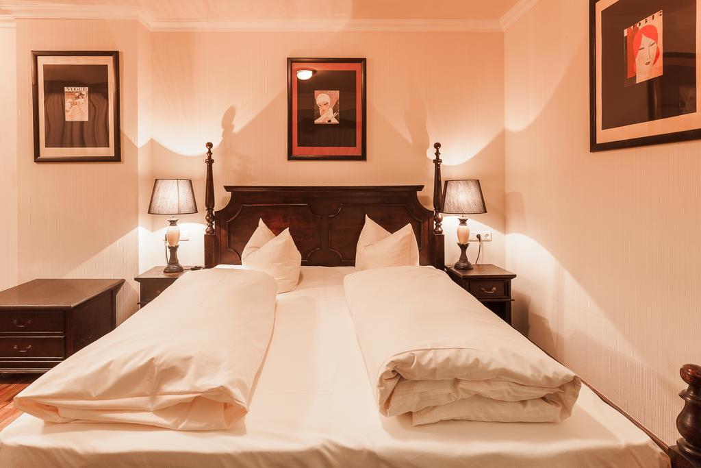Junior Suite Double courtyard side,322437304:JPEG