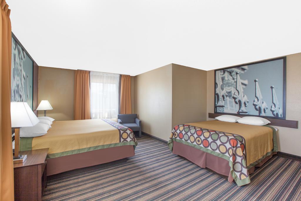 Deluxe King Suite