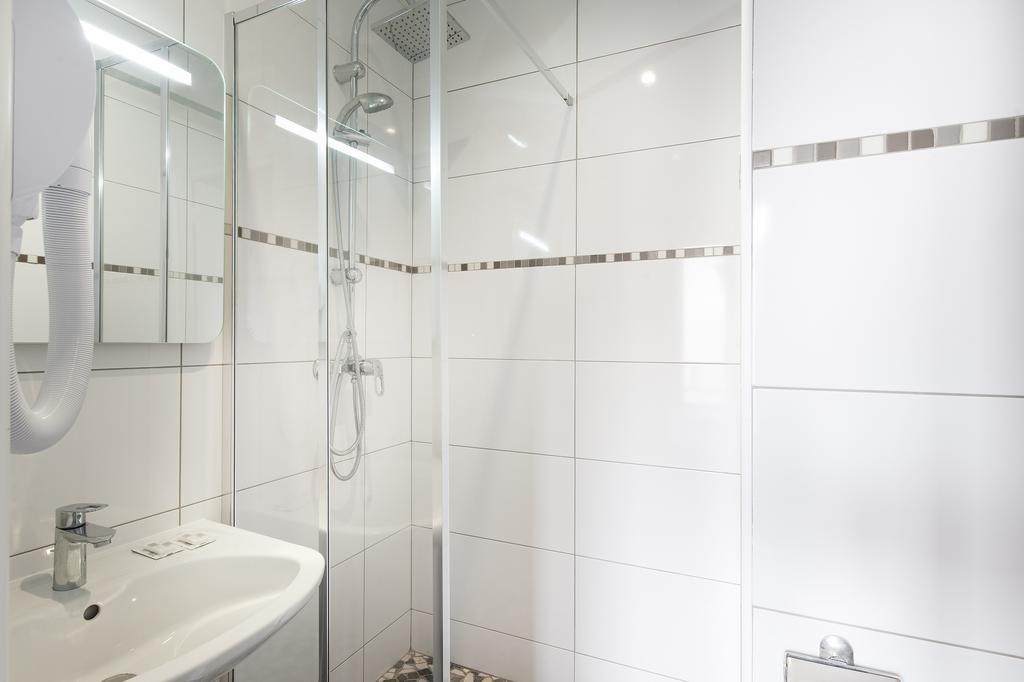 Tweepersoonskamer met 2 Aparte Bedden