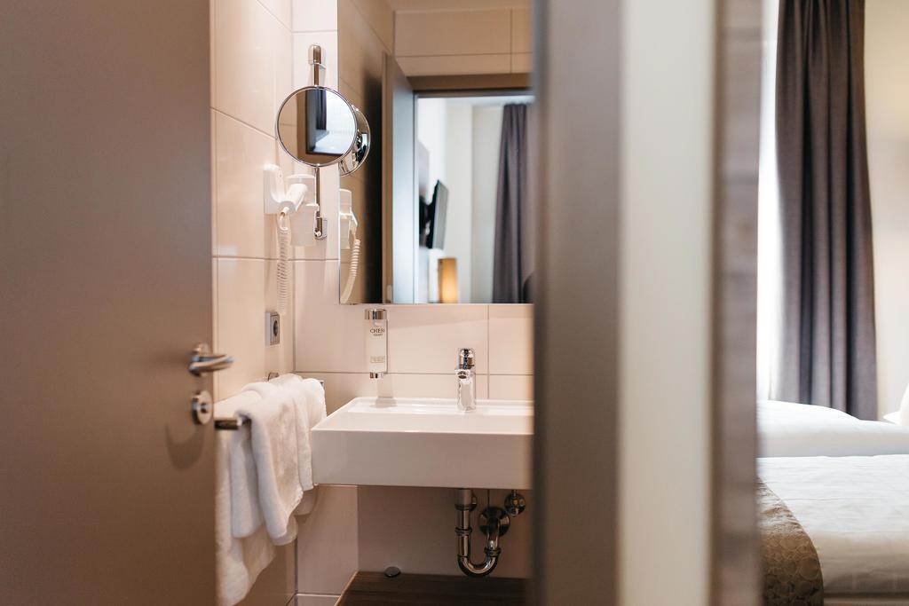 Twin Room,324118519:JPEG