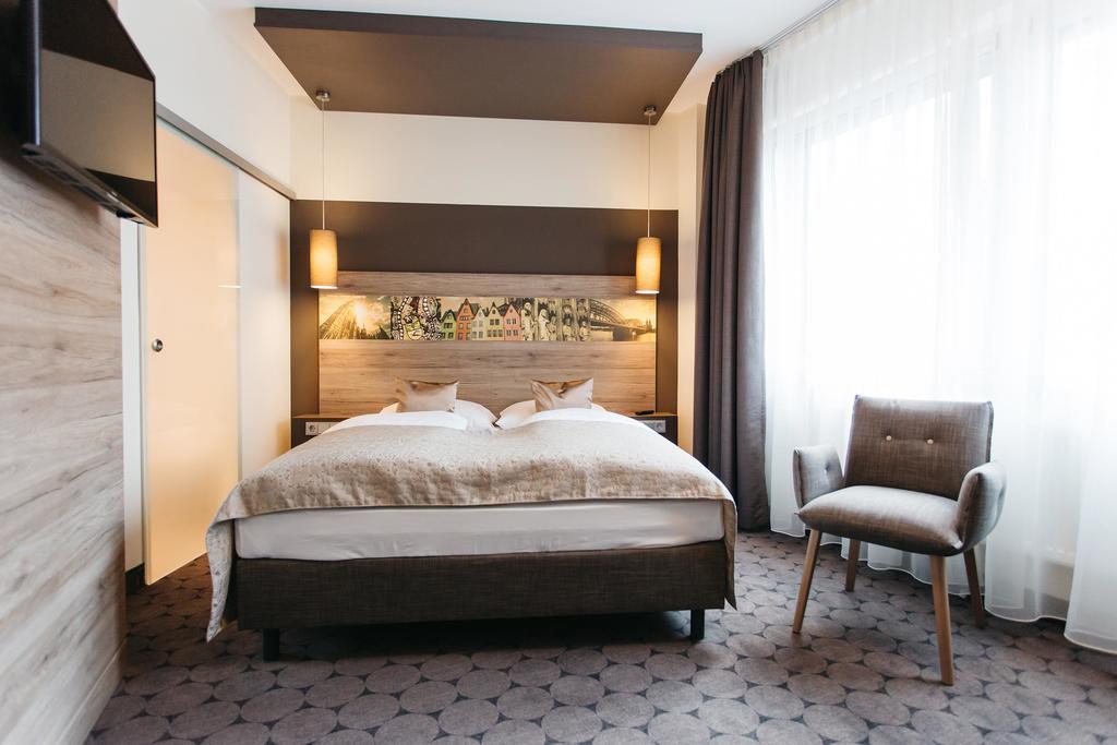Triple Room,1219203988:JPEG
