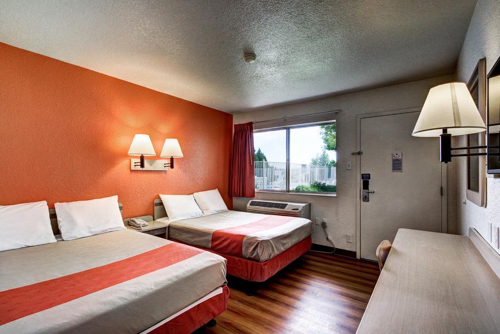 Deluxe Quadruple Room - Smoking