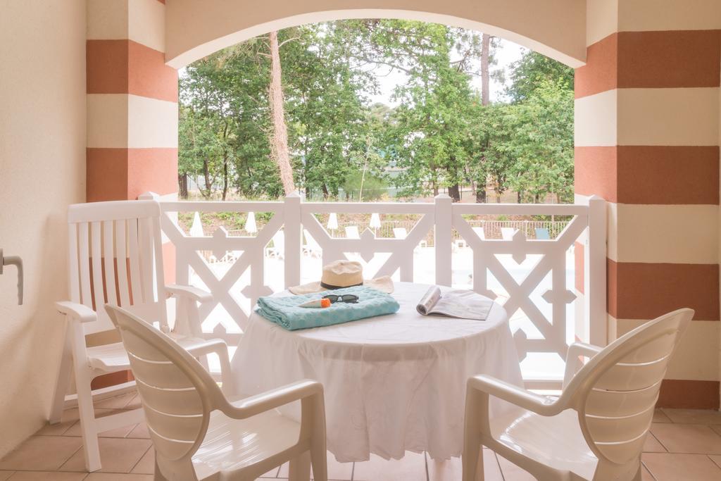 One-Bedroom Apartment with Terrace or Balcony (5 people) - Pool View,1163953815:JPEG