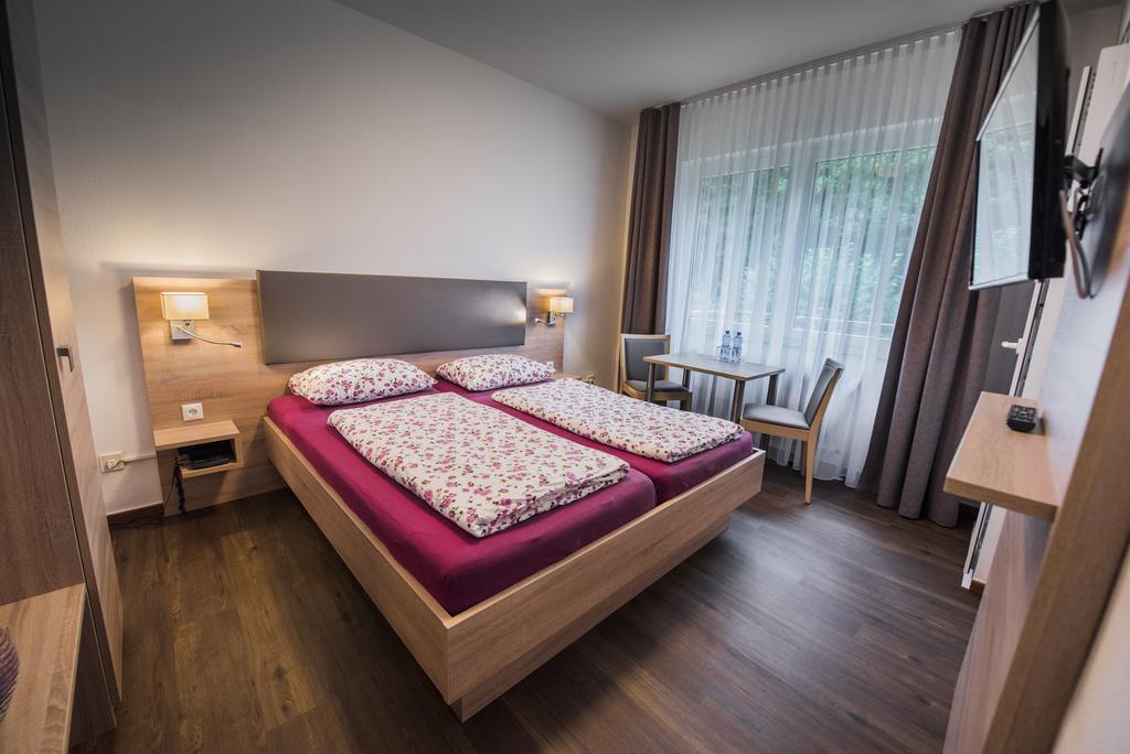 Doppelzimmer mit Balkon
