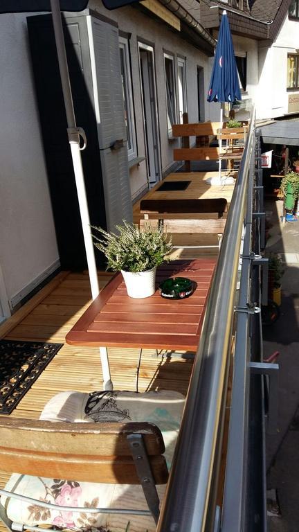 Family Room with Balcony,325867318:JPEG