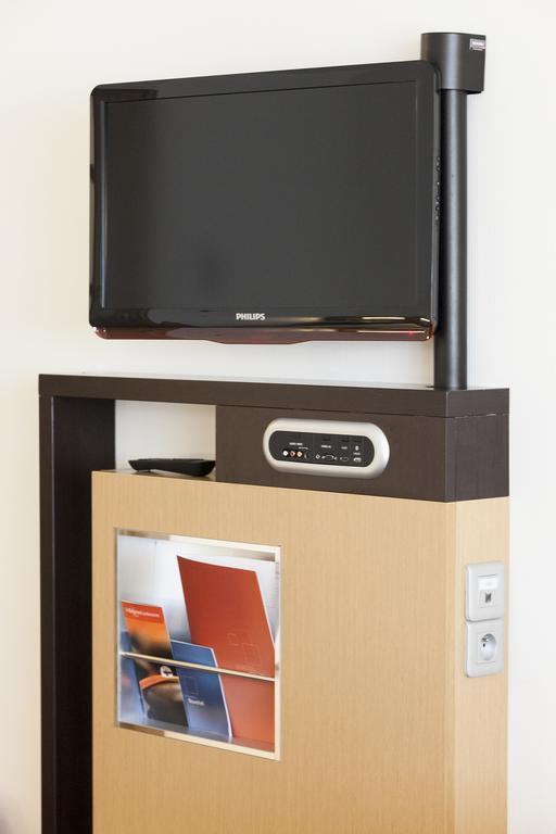 Chambre Exécutive avec 1 Lit Double et 1 Canapé