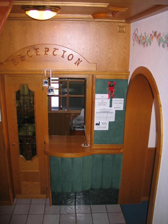 Single Room,33468748:JPEG