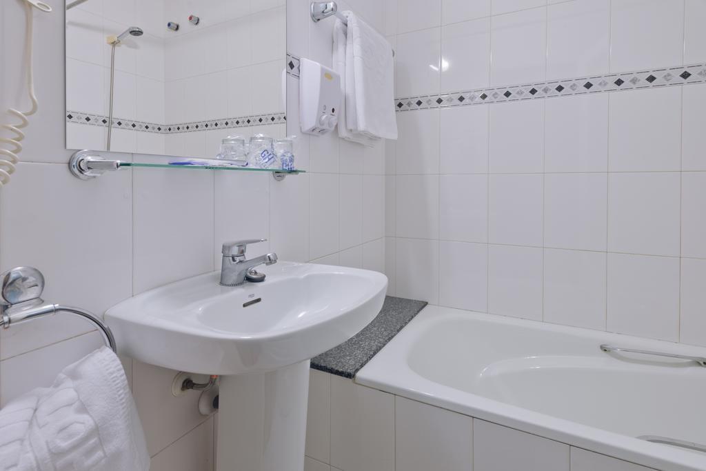 Chambre Triple (3 Adultes)