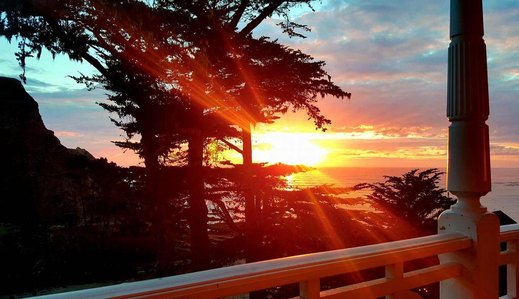 One-Bedroom Queen Suite with Ocean View