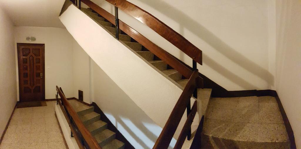 Quarto Duplo Deluxe com Cama Extra e Casa de Banho Partilhada
