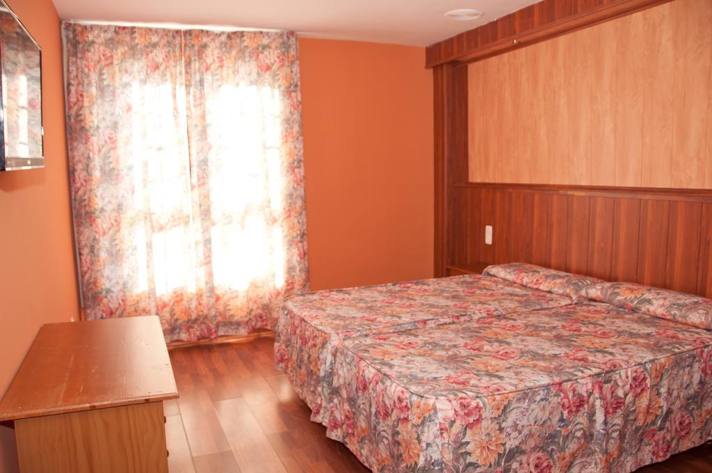 Habitación Doble Económica con cama supletoria