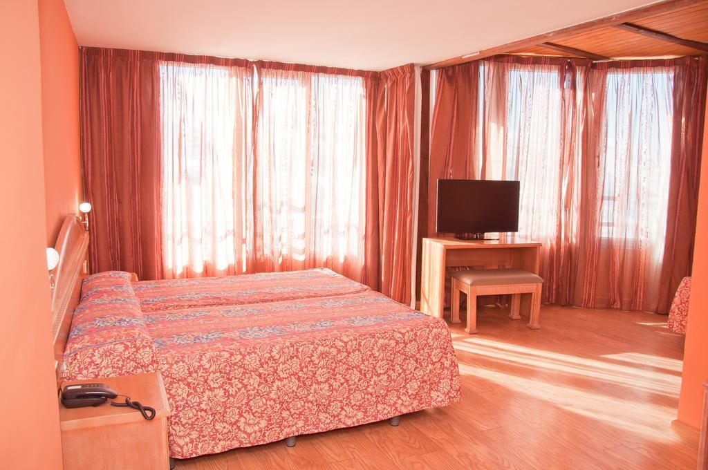 Habitación Doble con cama supletoria
