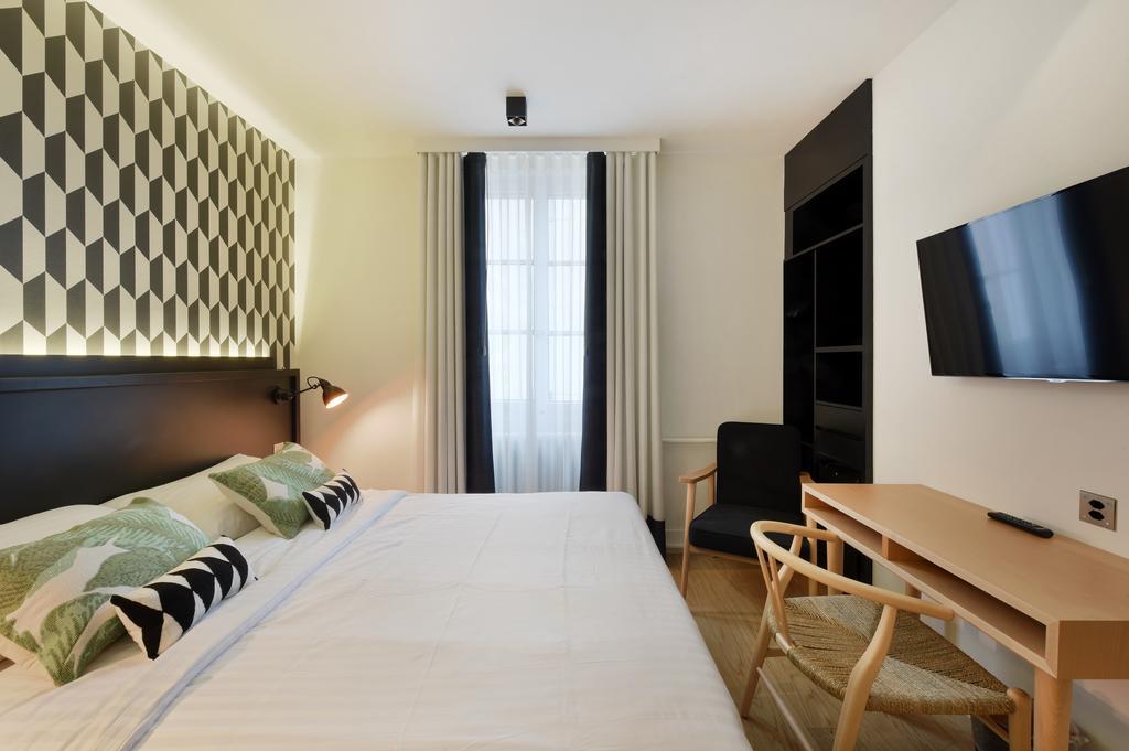 Quarto Duplo
