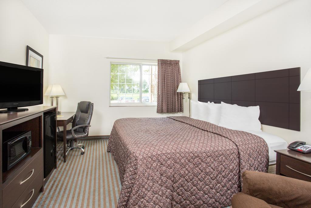 King Room - Non-Smoking