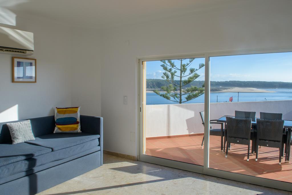 One-Bedroom Apartment (4+2 Adults),395660145:JPEG